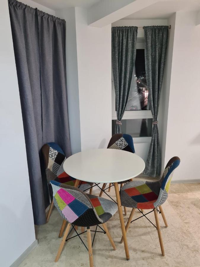 Apartment Rengo *