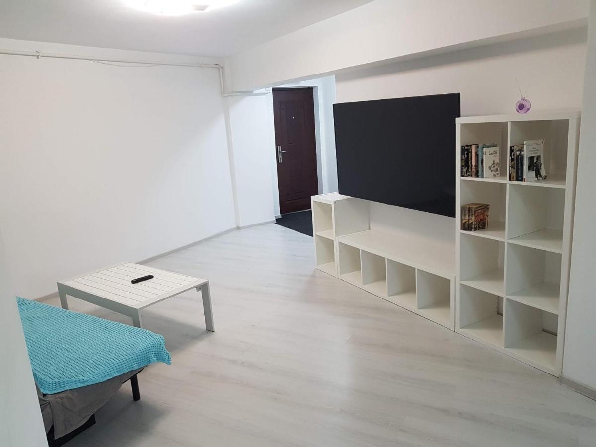 Rengo Apartment Targoviste